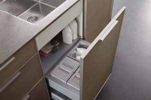 Kitchen-remodeling - Soft Closing Organizer Drawers