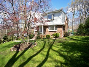 Tenafly 213 E Clinton ave - $939,000 Click the photo