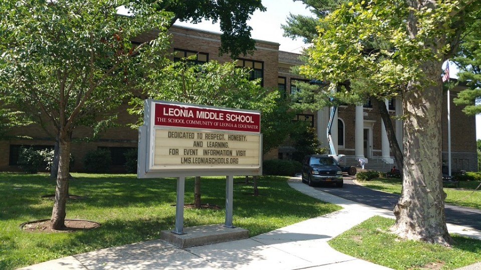 Leonia School