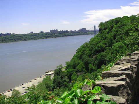 Englewood Cliffs - View from the cliff overlooking the Hudson River and Manhattan