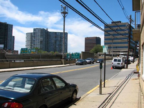 Fort Lee is situated next to major NJ highways