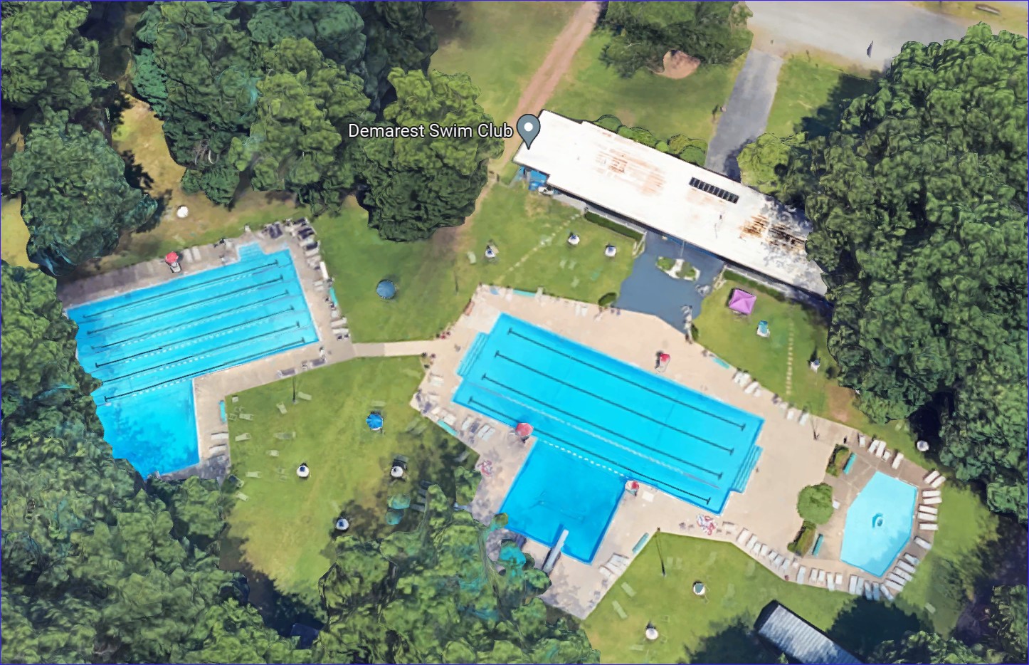EXPLORING POOLS IN BERGEN COUNTY'S VIBRANT TOWNS Anat Eisenberg